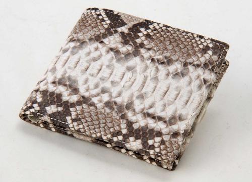 【クリックで詳細表示】ロダニア ダイヤモンドパイソン 二つ折り財布 ブラック SNJN0012BK