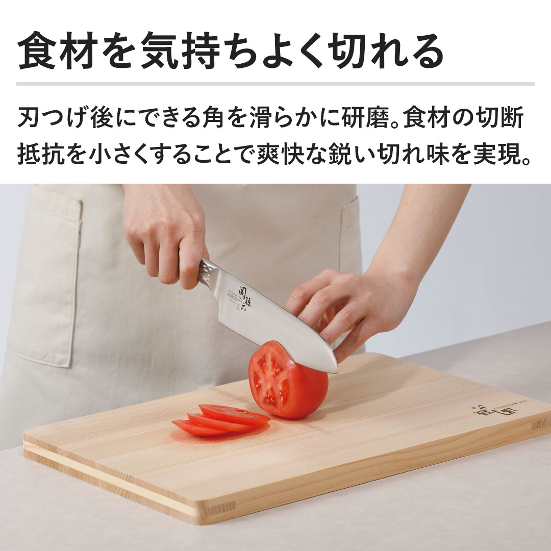 �y�H�ނ��C�����悭�؂��z�n����ɂł���p�����炩�Ɍ����B�H�ނ̐ؒf��R�����������邱�Ƃőu���ȉs���؂ꖡ�������B